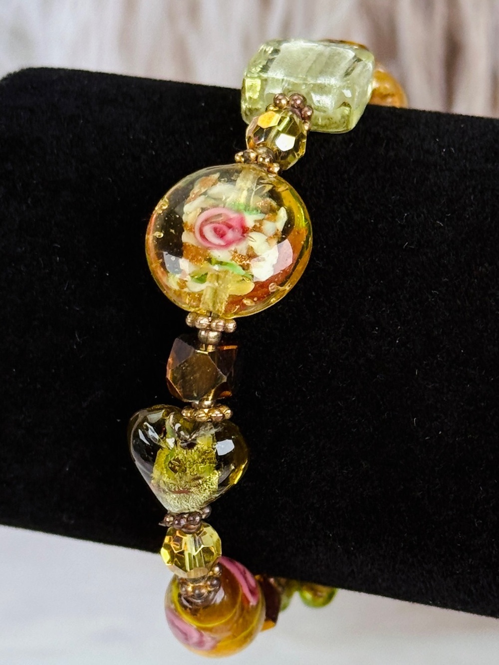 Gorgeous, floral, dressy, chic costume stretch bracelet